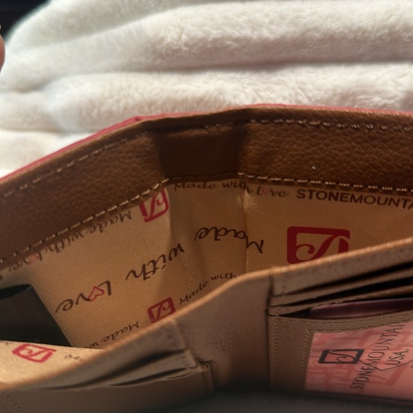 NWT Stone Mountain Bonded Leather Tri-Fold Wallet with 16 card slots,ID and Bill - Picture 5 of 6